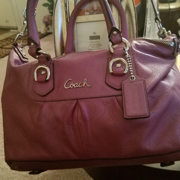 Purse - Picture 1 of 1